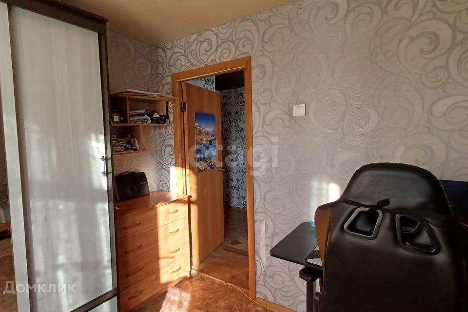 Продаётся 3-комнатная квартира, 52.4 м²