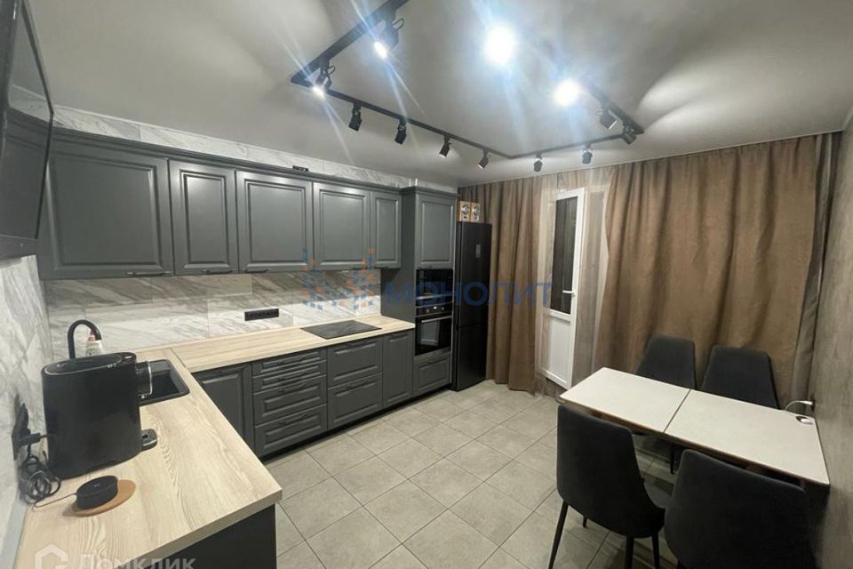 Продаётся 3-комнатная квартира, 107.7 м²