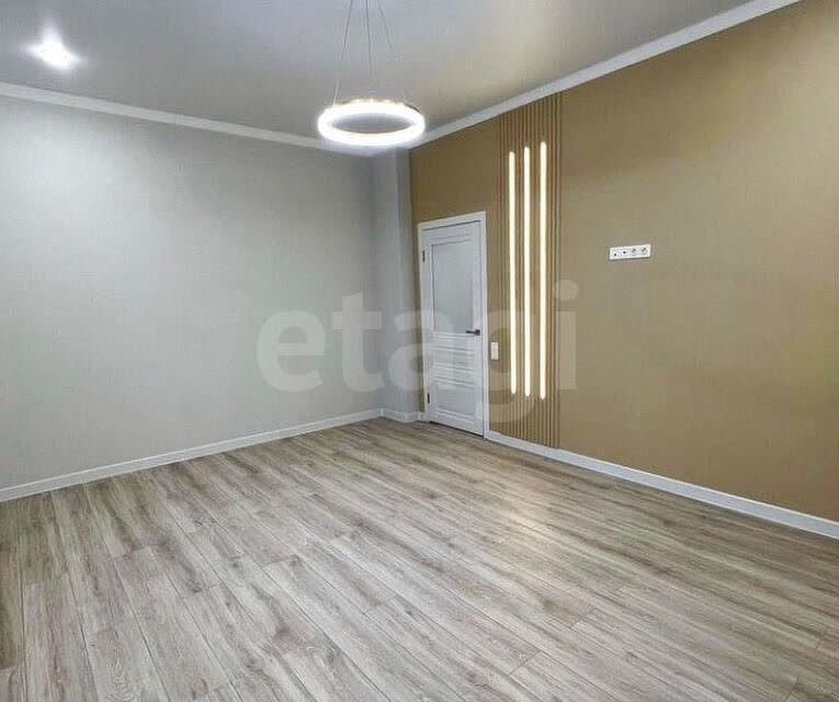 Продаётся 1-комнатная квартира, 40.4 м²