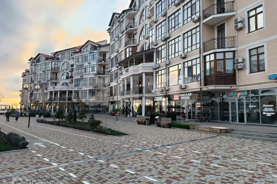 Продаётся 1-комнатная квартира, 55.5 м²