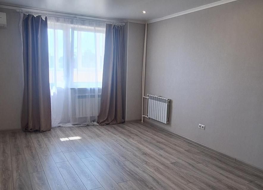 Продаётся 1-комнатная квартира, 55 м²