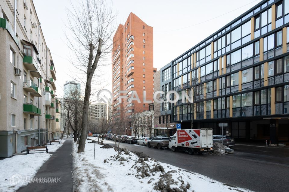 Продаётся 6-комнатная квартира, 221.1 м²