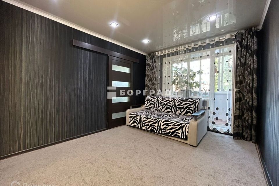 Продаётся 3-комнатная квартира, 40.3 м²