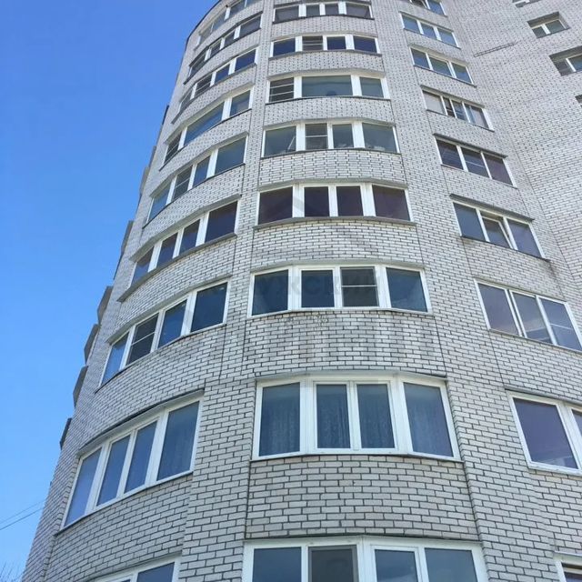 Продаётся 4-комнатная квартира, 101 м²