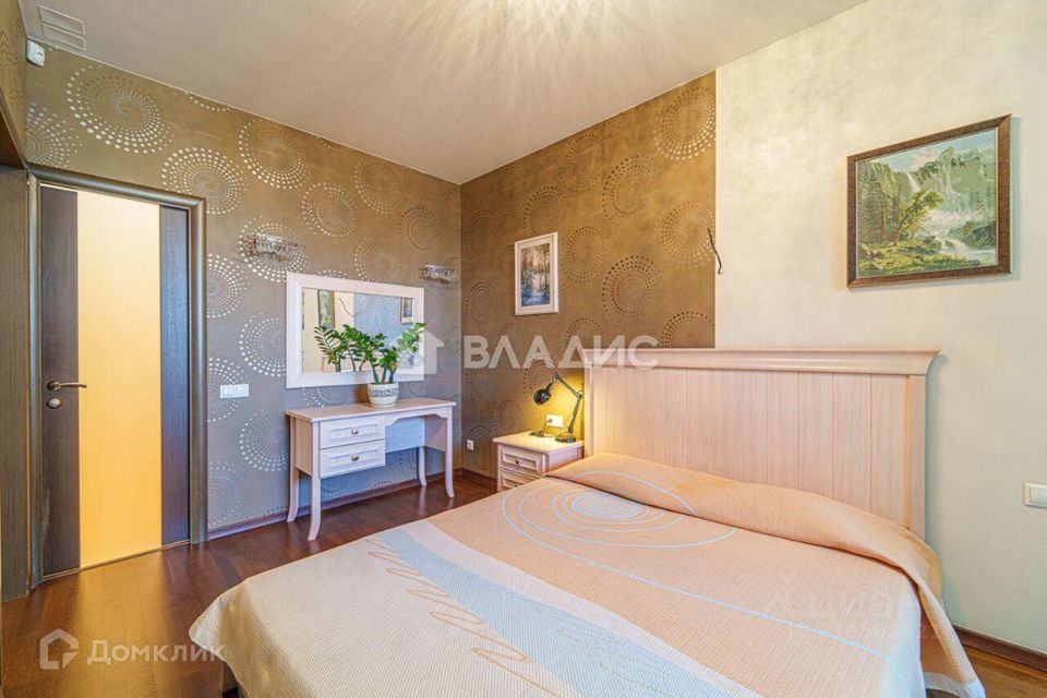 Продаётся 4-комнатная квартира, 134.1 м²