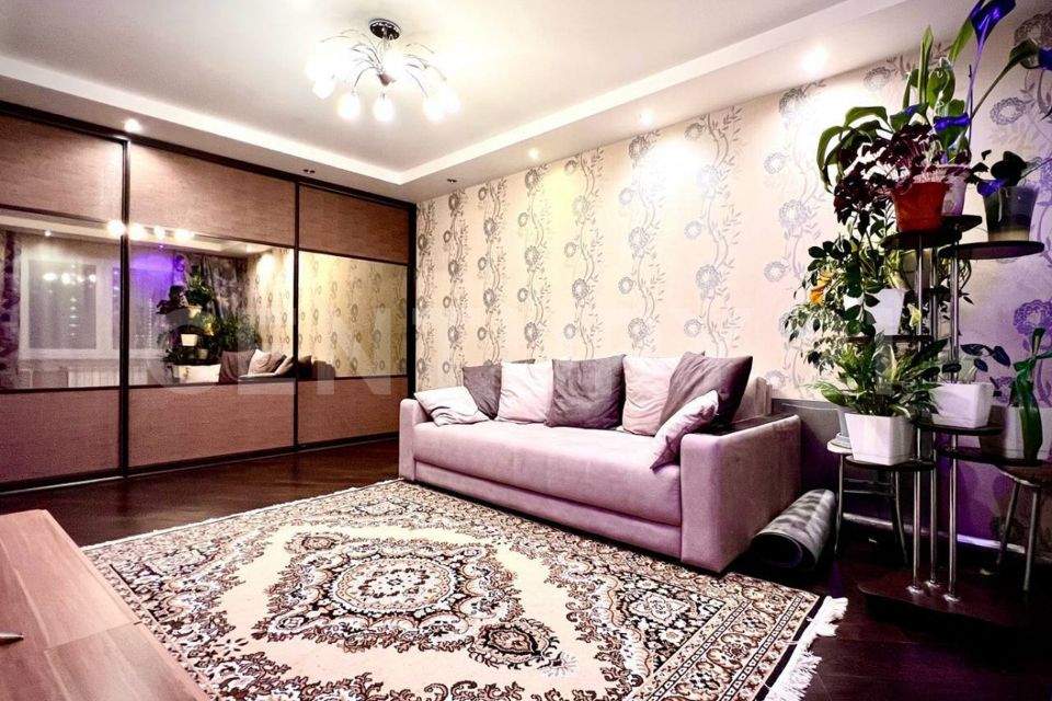 Продаётся 4-комнатная квартира, 92 м²