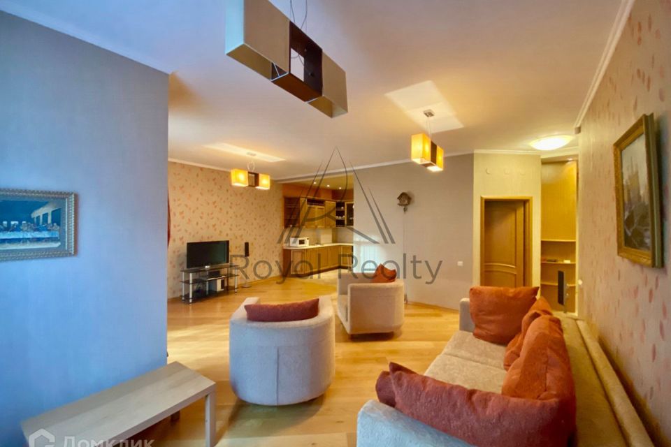 Сдаётся 2-комнатная квартира, 78 м²