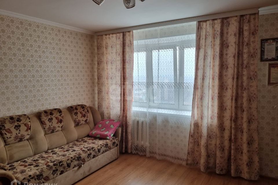 Продаётся 1-комнатная квартира, 42 м²