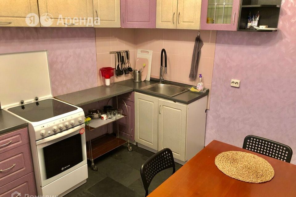 Сдаётся 1-комнатная квартира, 42 м²
