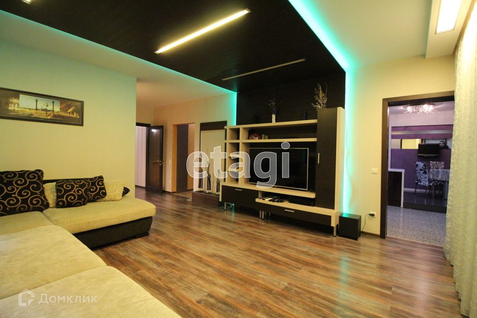 Сдаётся 3-комнатная квартира, 94 м²