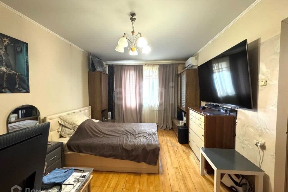 Продаётся 1-комнатная квартира, 37.8 м²