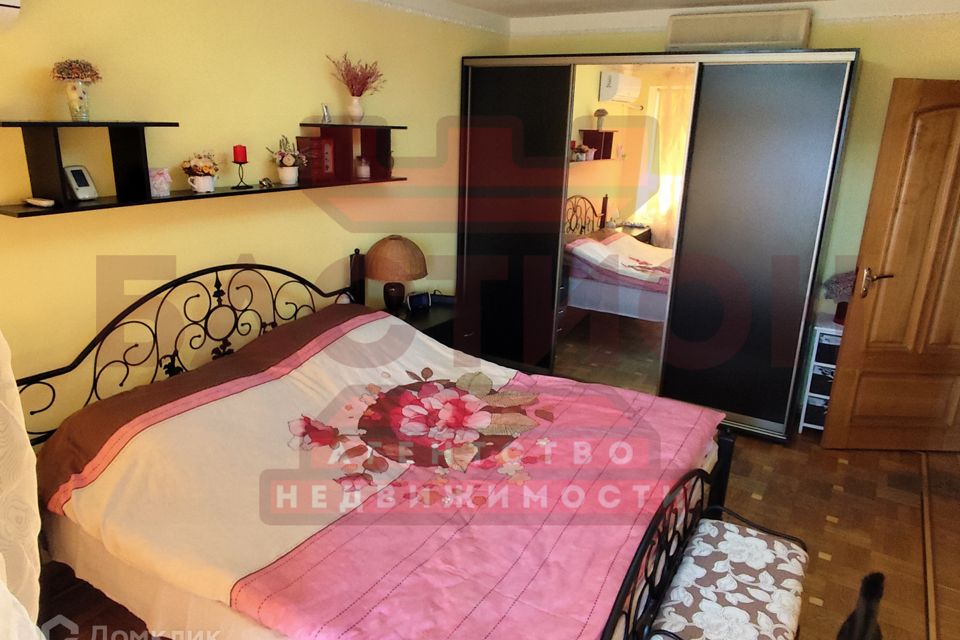 Продаётся 4-комнатная квартира, 99.4 м²