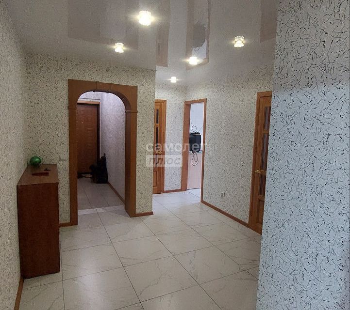 Продаётся 3-комнатная квартира, 71 м²