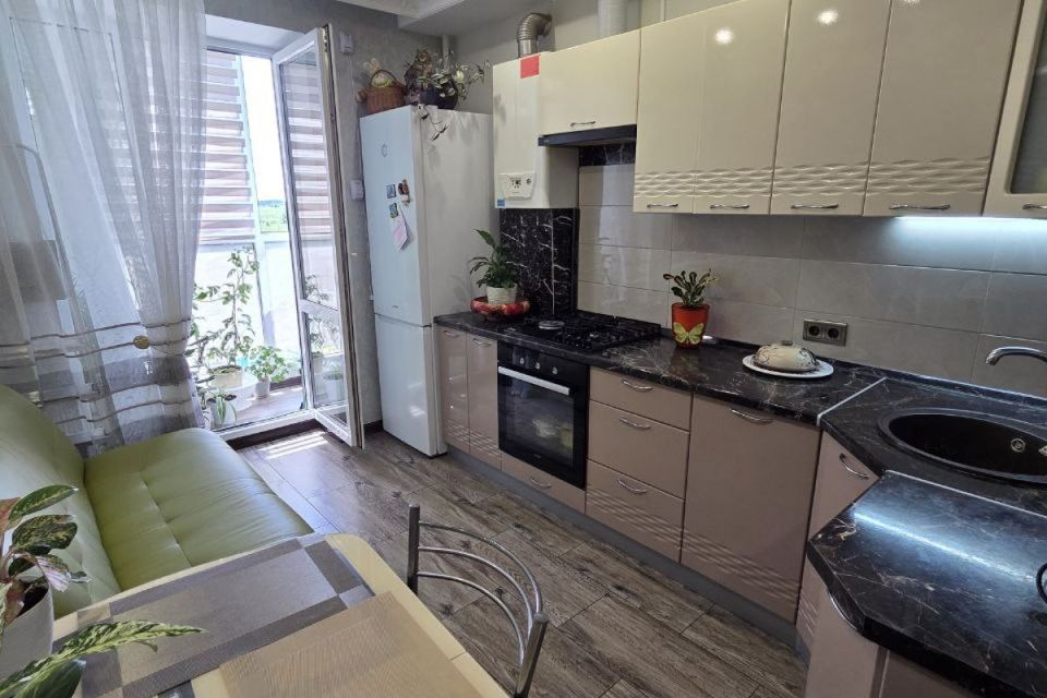 Продаётся 1-комнатная квартира, 38.3 м²