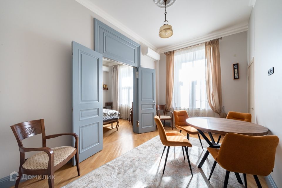 Сдаётся 3-комнатная квартира, 112 м²