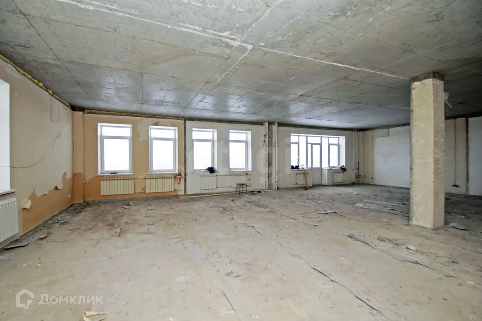 Продаётся 4-комнатная квартира, 123.5 м²