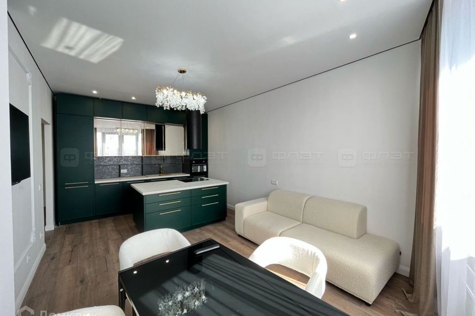Продаётся 4-комнатная квартира, 107 м²
