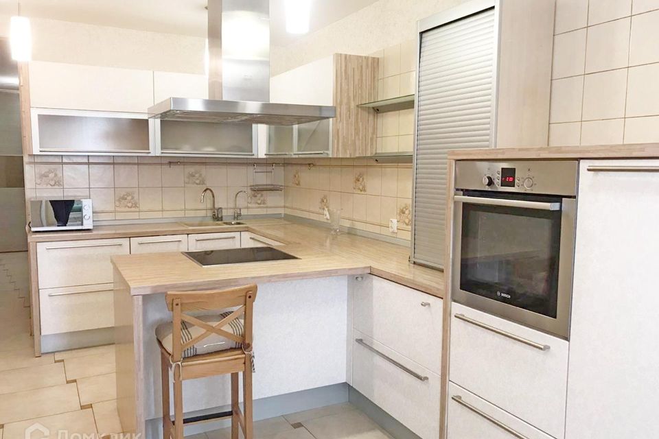 Сдаётся 4-комнатная квартира, 117 м²