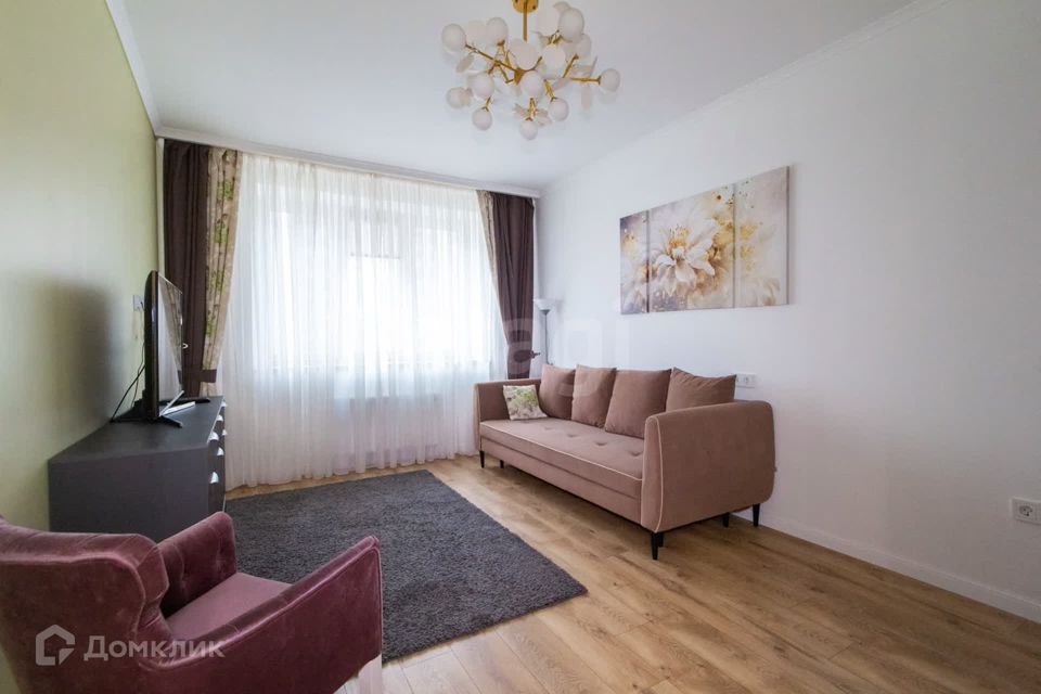 Продаётся 1-комнатная квартира, 37 м²