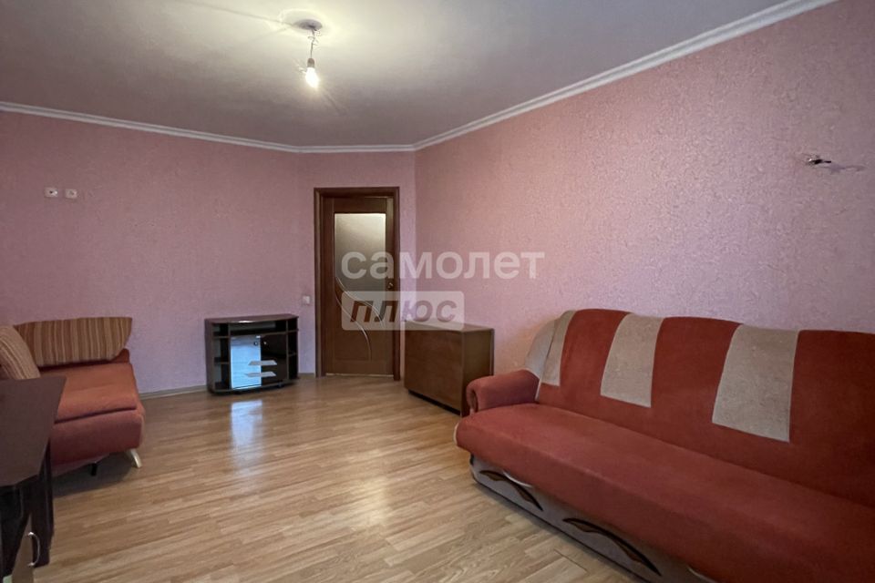 Сдаётся 1-комнатная квартира, 42 м²