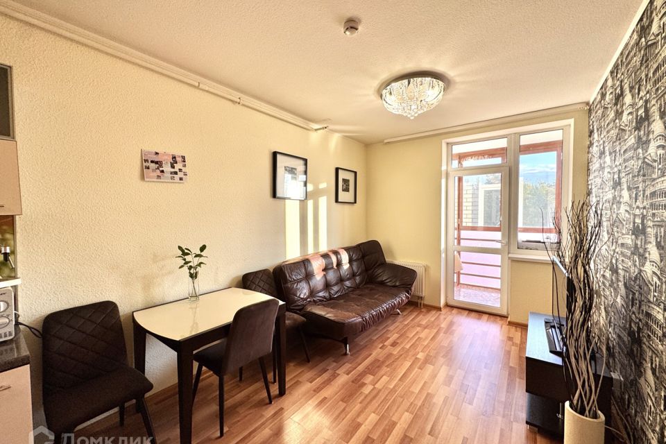 Продаётся 1-комнатная квартира, 37.3 м²