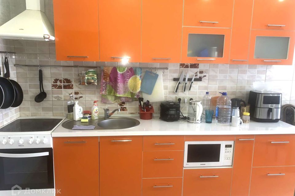 Продаётся 1-комнатная квартира, 56 м²
