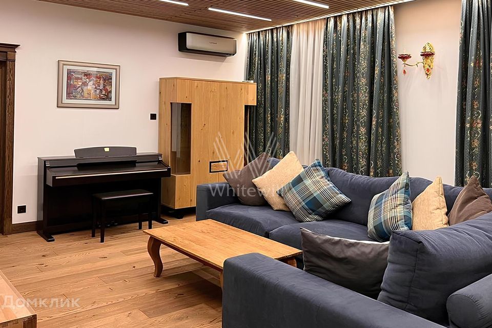 Сдаётся 3-комнатная квартира, 150 м²