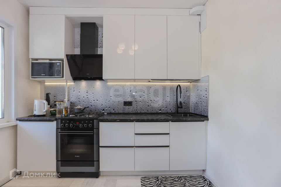 Продаётся 3-комнатная квартира, 62.4 м²