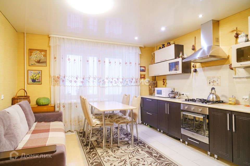 Продаётся 1-комнатная квартира, 49 м²