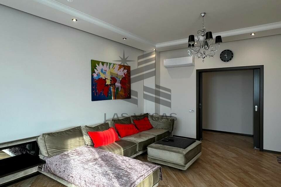 Сдаётся 3-комнатная квартира, 130 м²