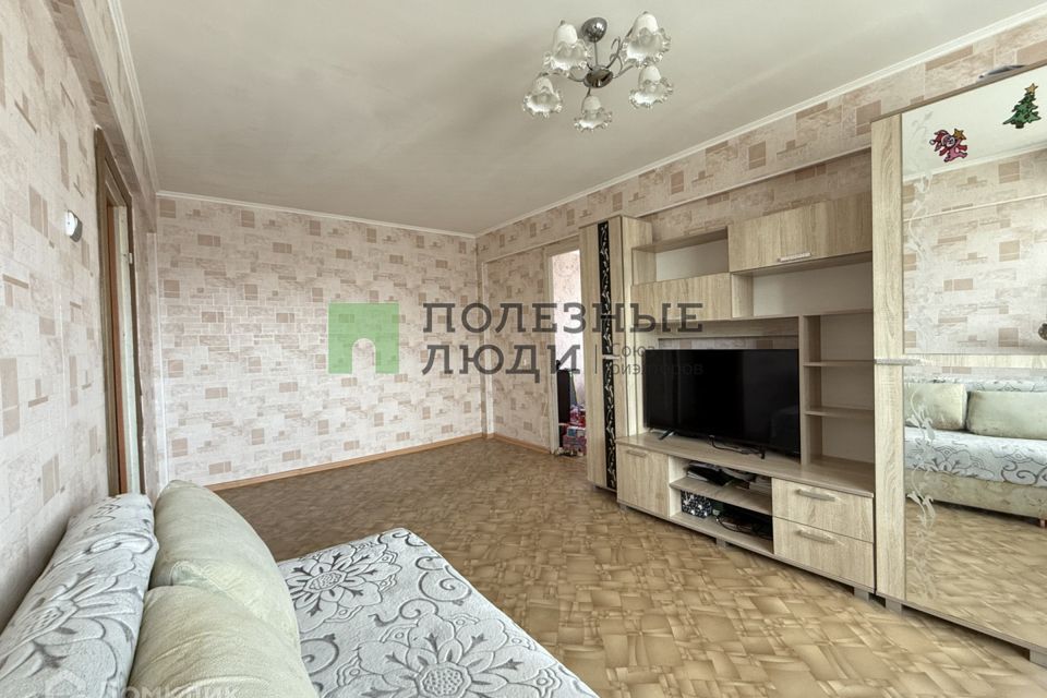Продаётся 4-комнатная квартира, 61 м²