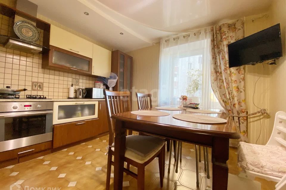 Продаётся 2-комнатная квартира, 67.5 м²