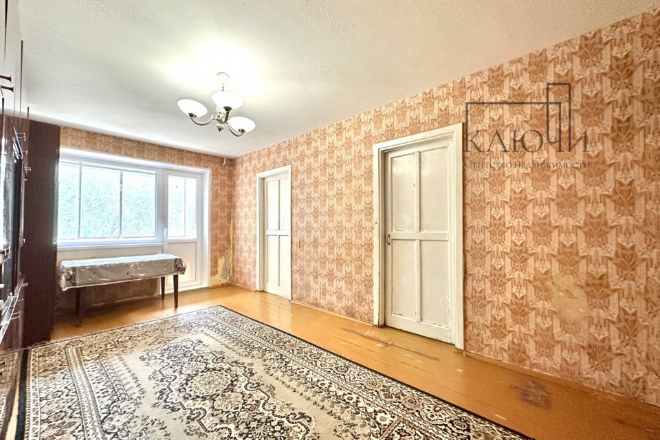 Продаётся 4-комнатная квартира, 60.3 м²