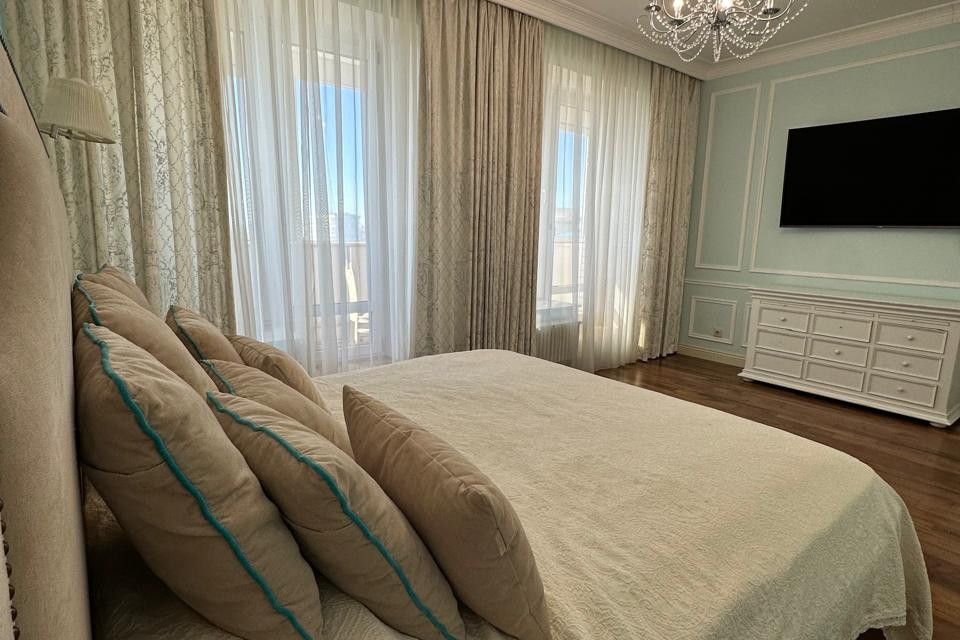 Продаётся 3-комнатная квартира, 101.9 м²
