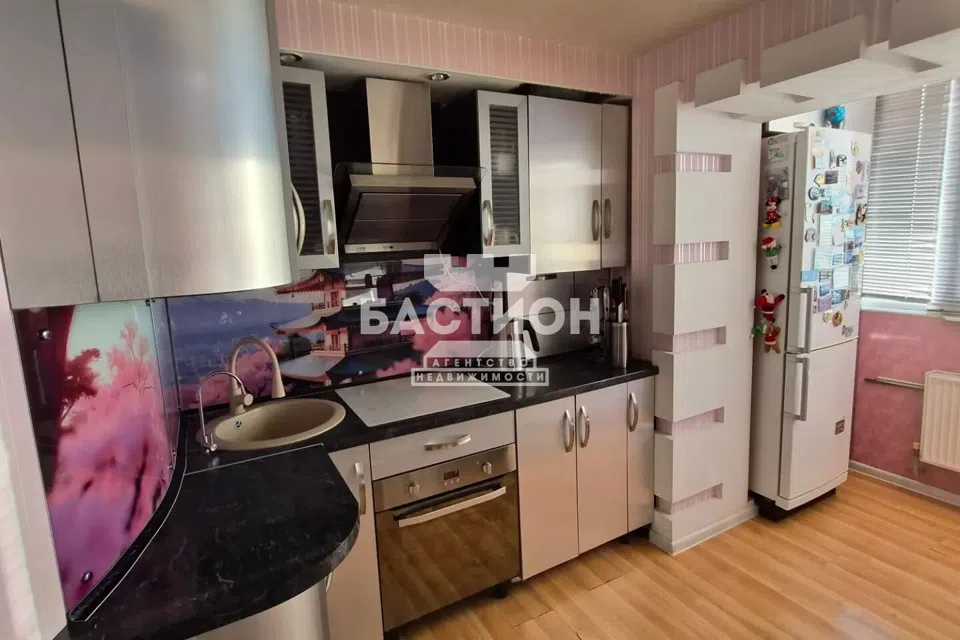 Продаётся 3-комнатная квартира, 60.9 м²