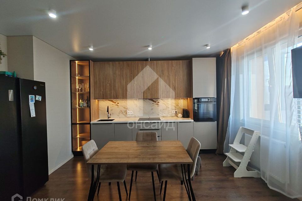 Продаётся 3-комнатная квартира, 74.4 м²
