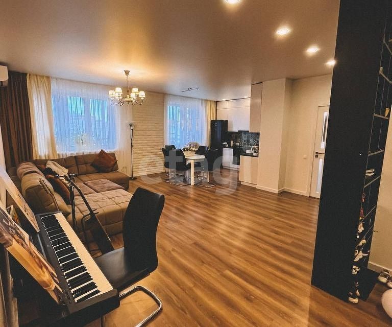 Продаётся 1-комнатная квартира, 66.2 м²