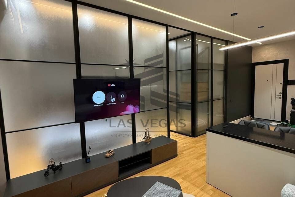 Сдаётся 2-комнатная квартира, 75 м²