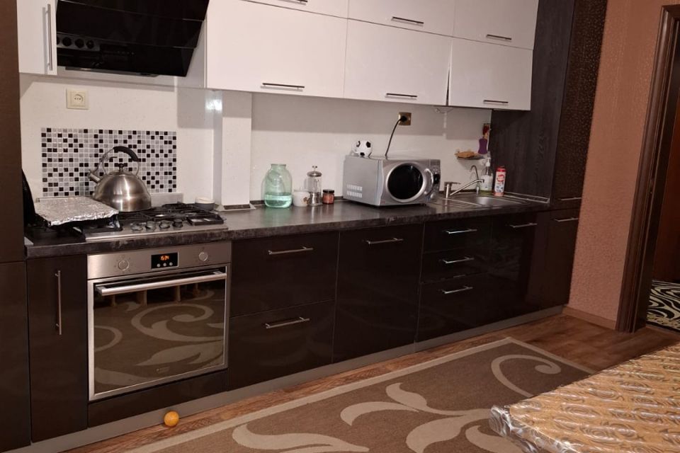 Продаётся 3-комнатная квартира, 77 м²