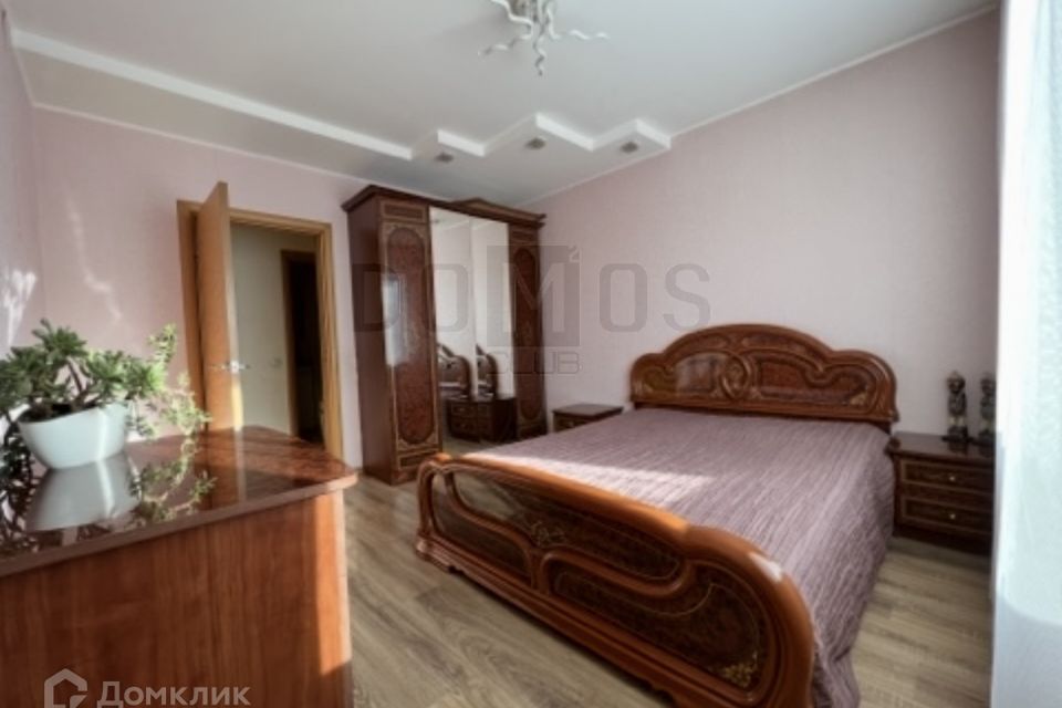 Сдаётся 2-комнатная квартира, 64.2 м²