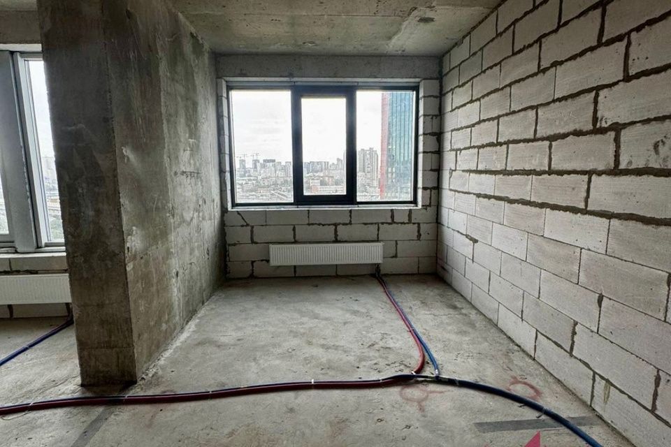 Продаётся 1-комнатная квартира, 42 м²