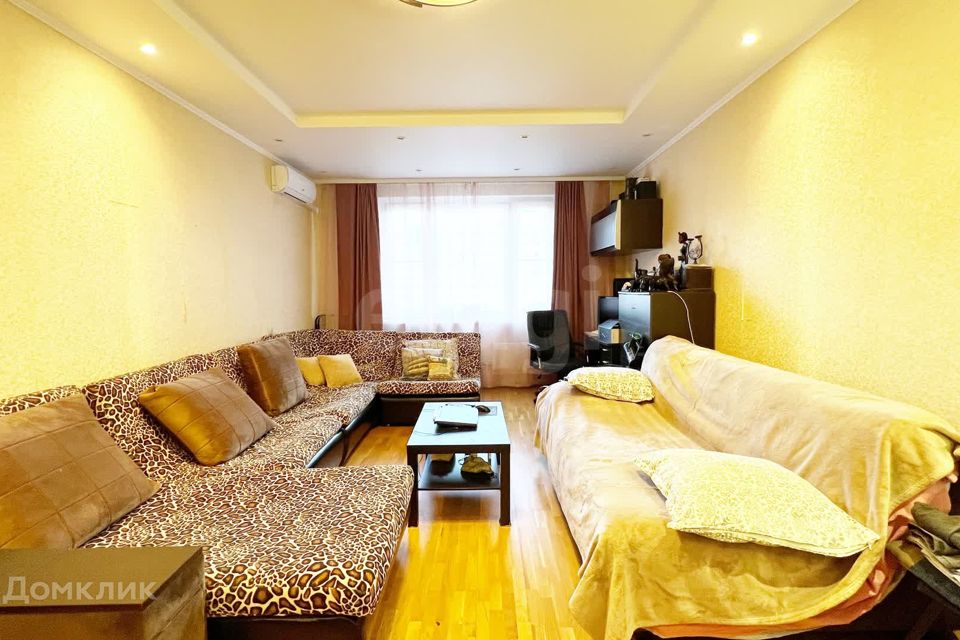 Продаётся 2-комнатная квартира, 72 м²