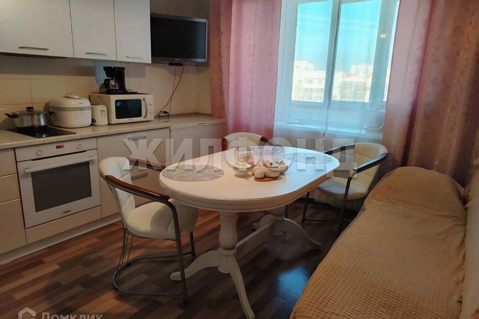 Продаётся 3-комнатная квартира, 72.7 м²