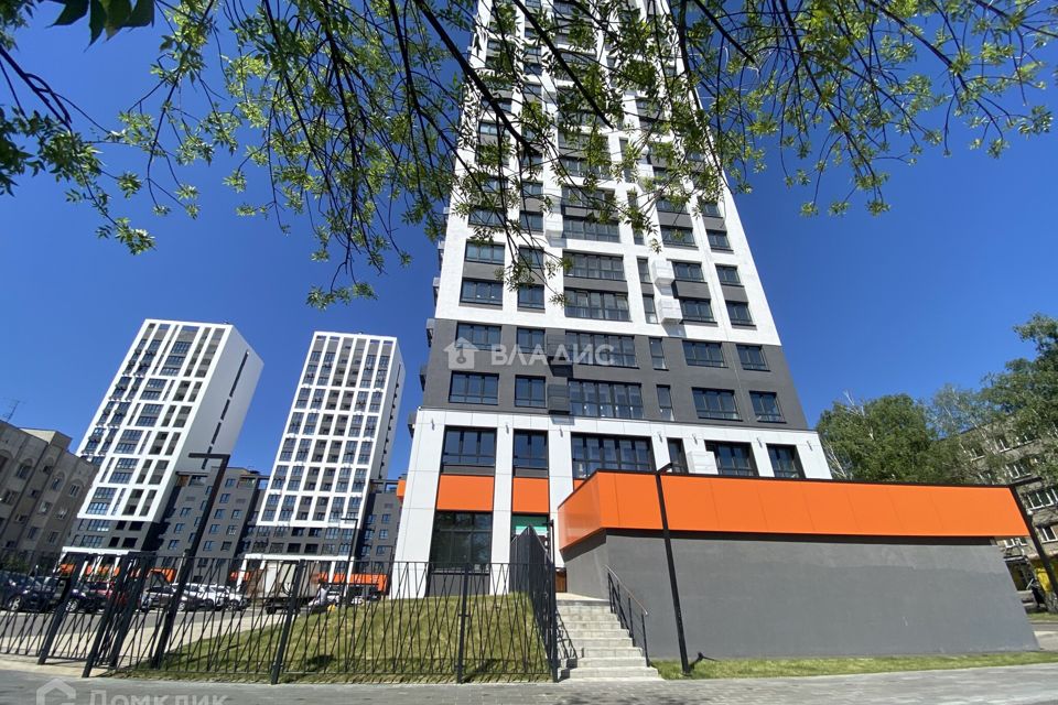 Продаётся 1-комнатная квартира, 56.6 м²