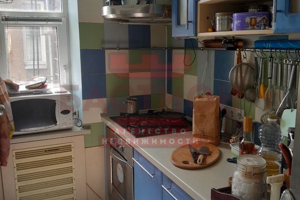 Продаётся 3-комнатная квартира, 100 м²