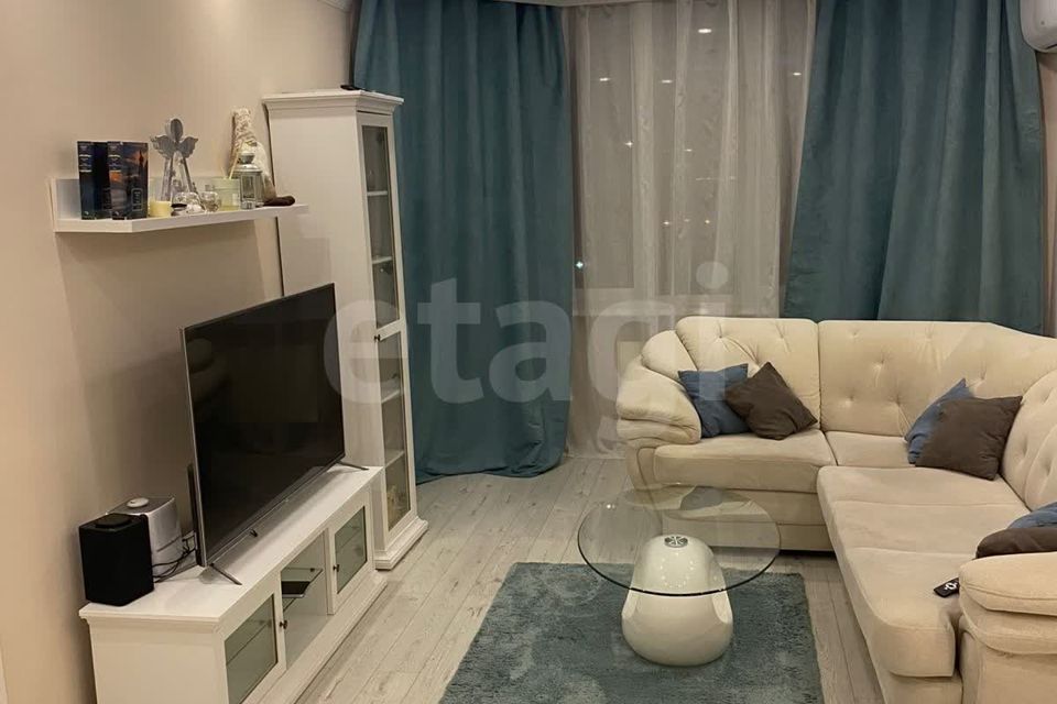 Продаётся 2-комнатная квартира, 62.7 м²
