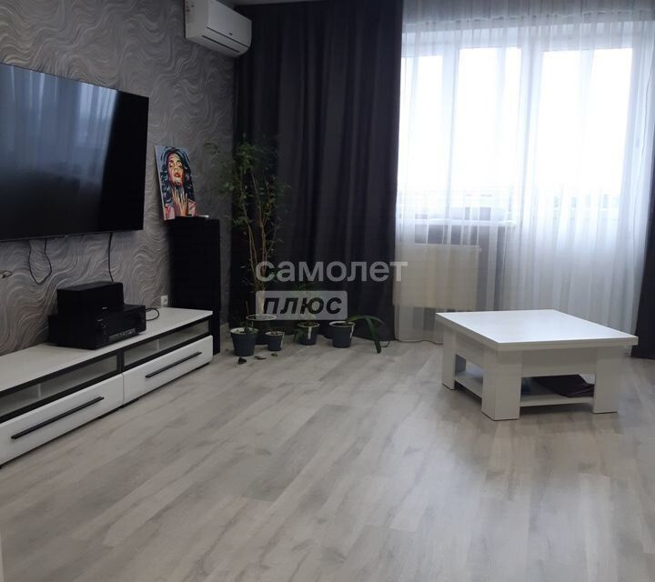 Продаётся 3-комнатная квартира, 98 м²