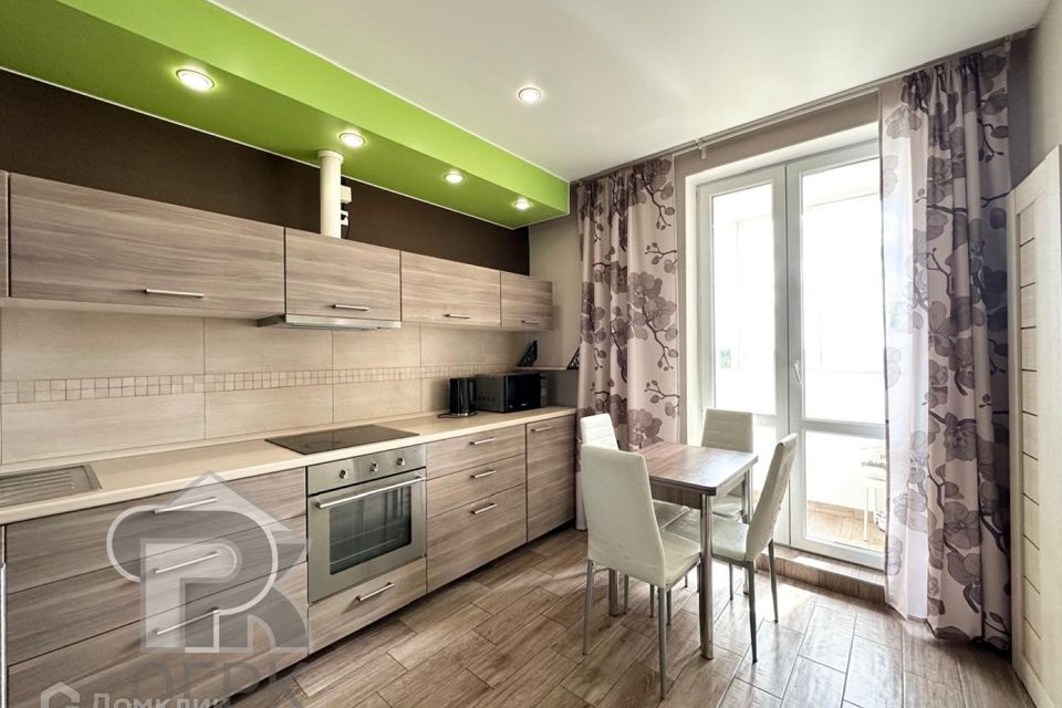 Продаётся 2-комнатная квартира, 67.9 м²