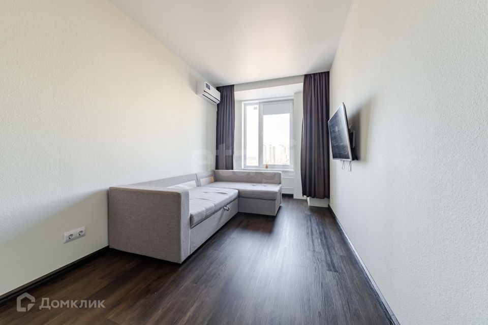 Продаётся 1-комнатная квартира, 42.7 м²