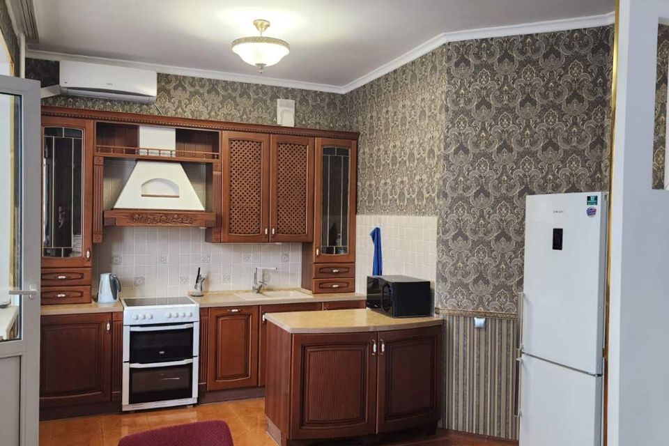 Сдаётся 2-комнатная квартира, 56.5 м²
